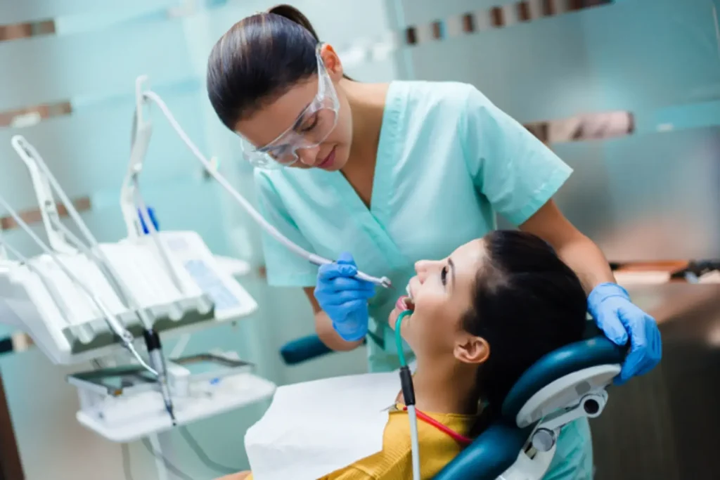 Detartrasi pulizia denti cos'è e perché è importante