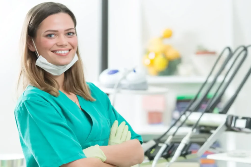 Differenza tra pulizia denti e detartrasi cosa cambia